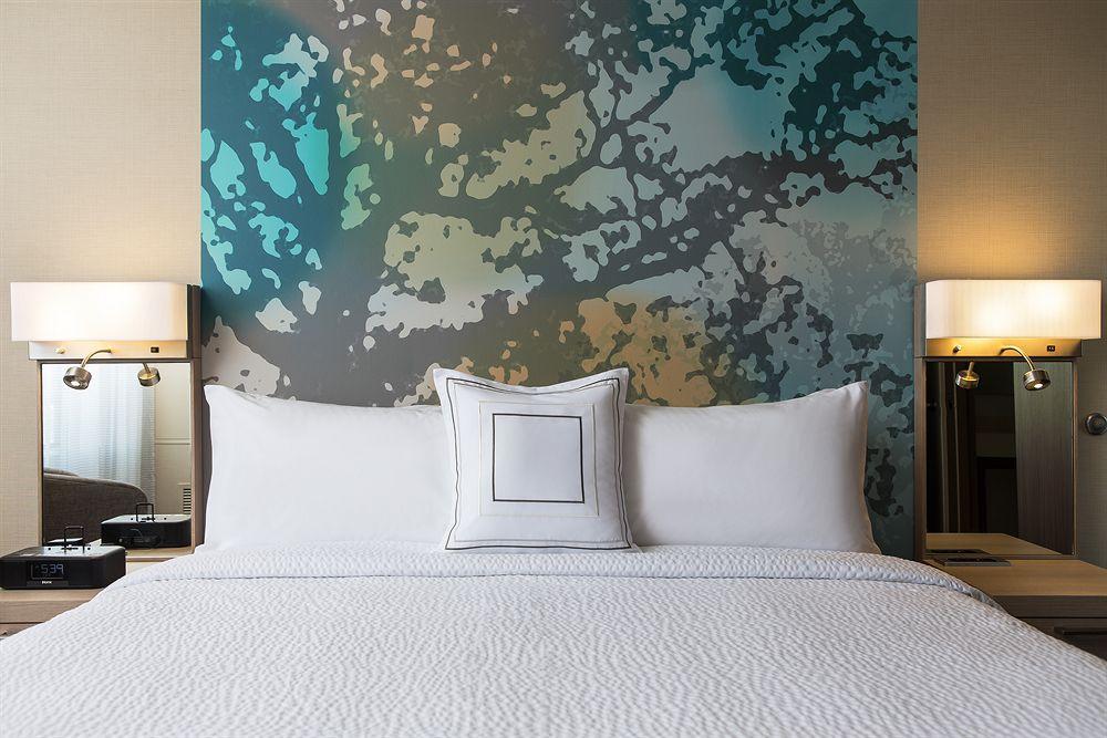 Courtyard By Marriott Irvine Spectrum Экстерьер фото
