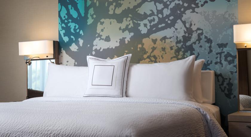 Courtyard By Marriott Irvine Spectrum Экстерьер фото