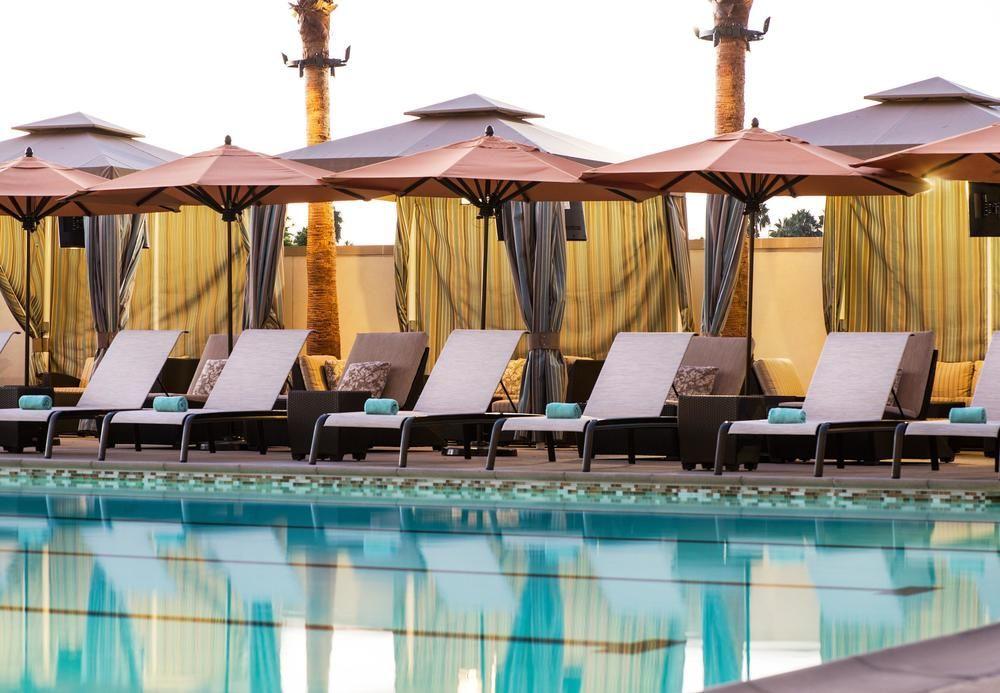 Courtyard By Marriott Irvine Spectrum Экстерьер фото