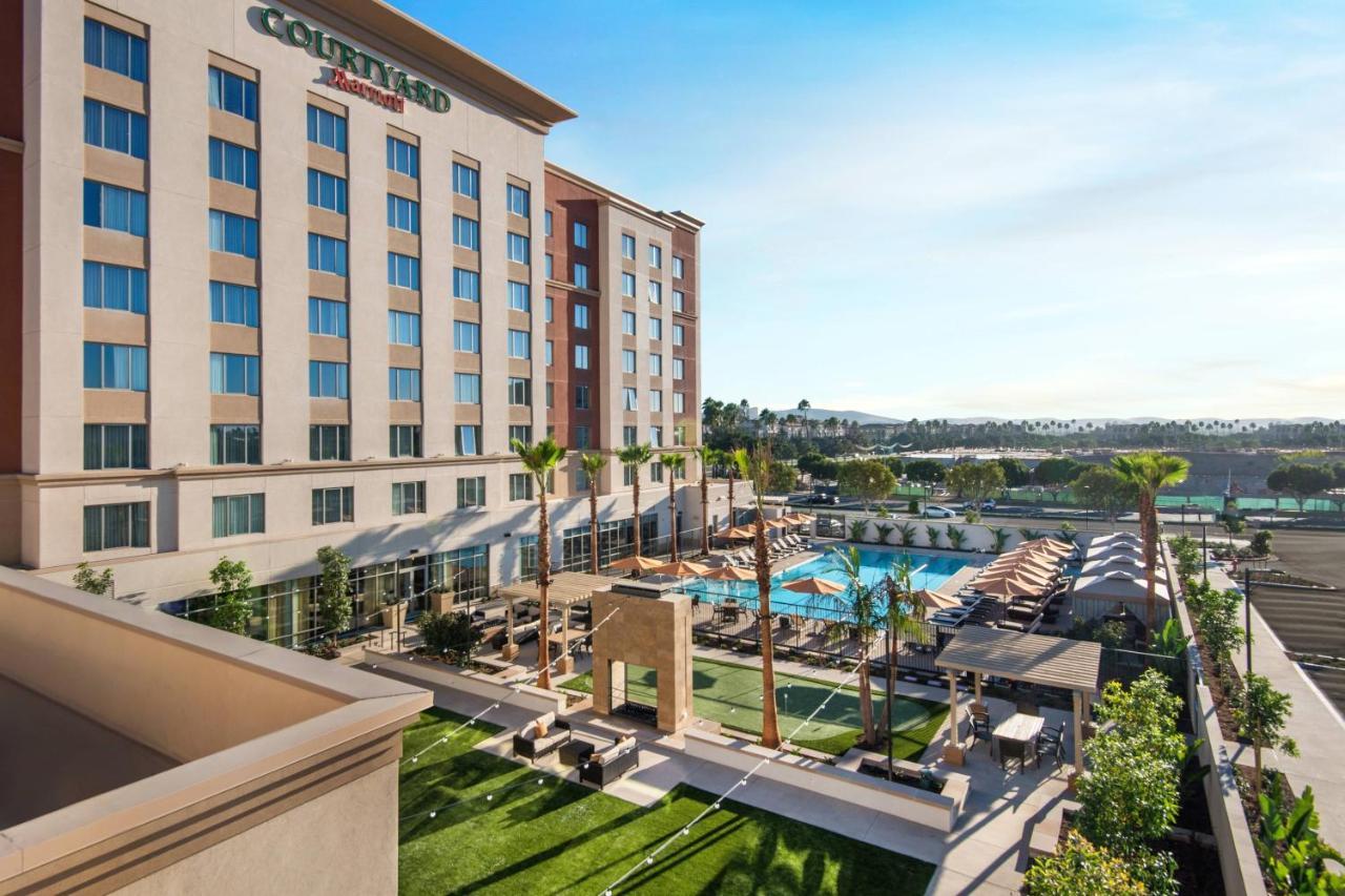 Courtyard By Marriott Irvine Spectrum Экстерьер фото