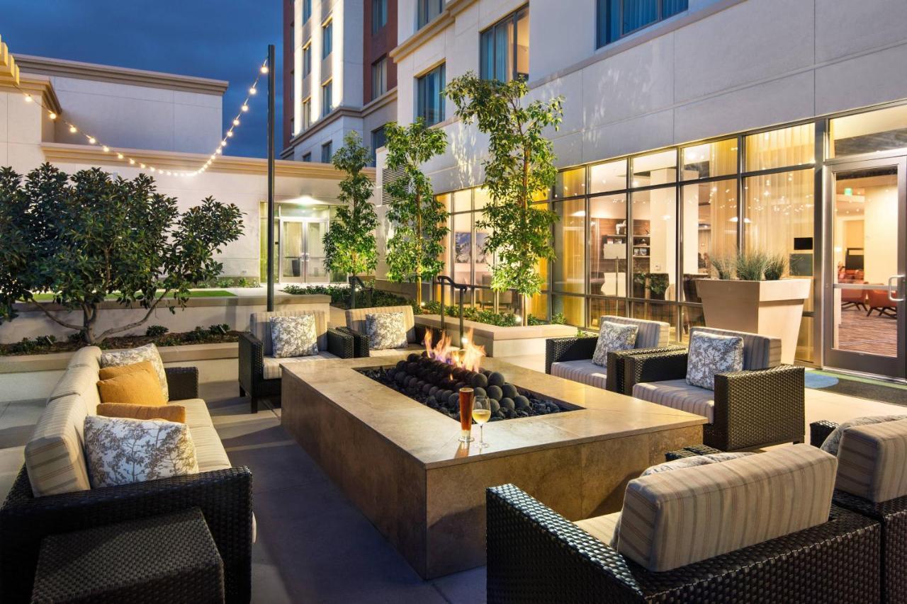 Courtyard By Marriott Irvine Spectrum Экстерьер фото